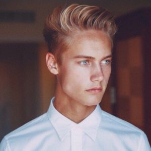 Blond highlights on men