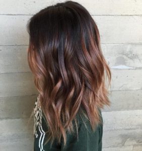 The technique of balayage and other incredible tones is also available for your dark hair with highlights!