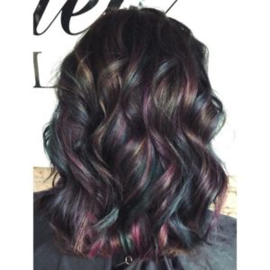 Techniques to try for your burgundy hair with highlights