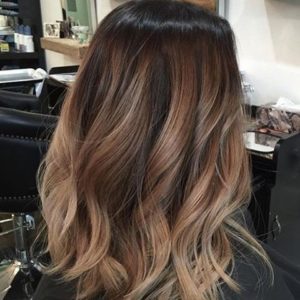 dimensional highlights with the balayage technique